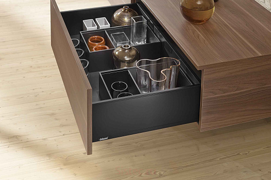 фото legrabox pure c,высокий,70 кг.,600 мм, чёрный матовый